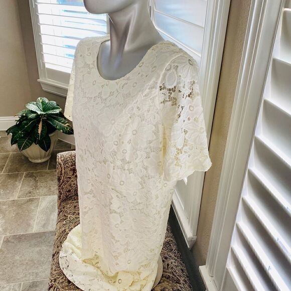 Investments Dress flower crochet pattern. NWT - Picture 3 of 8